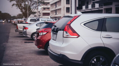 20240705 car car park met vermelding auteur